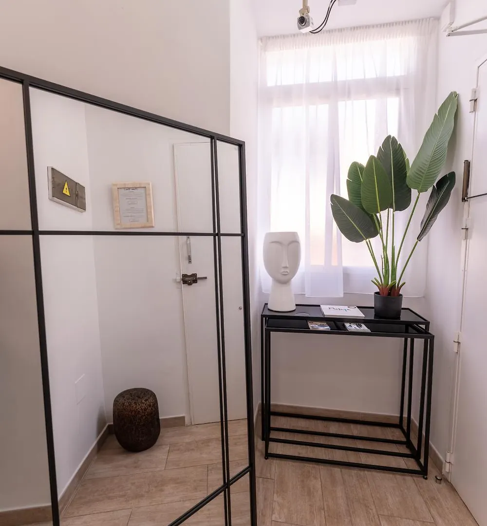 Urban Rooms B&R Málaga Gasthuis